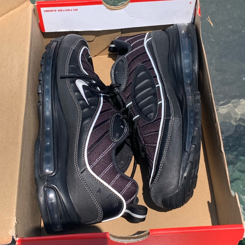 Nike Air Max 98 Metallic Black Men’s Shoes SZ 10.5